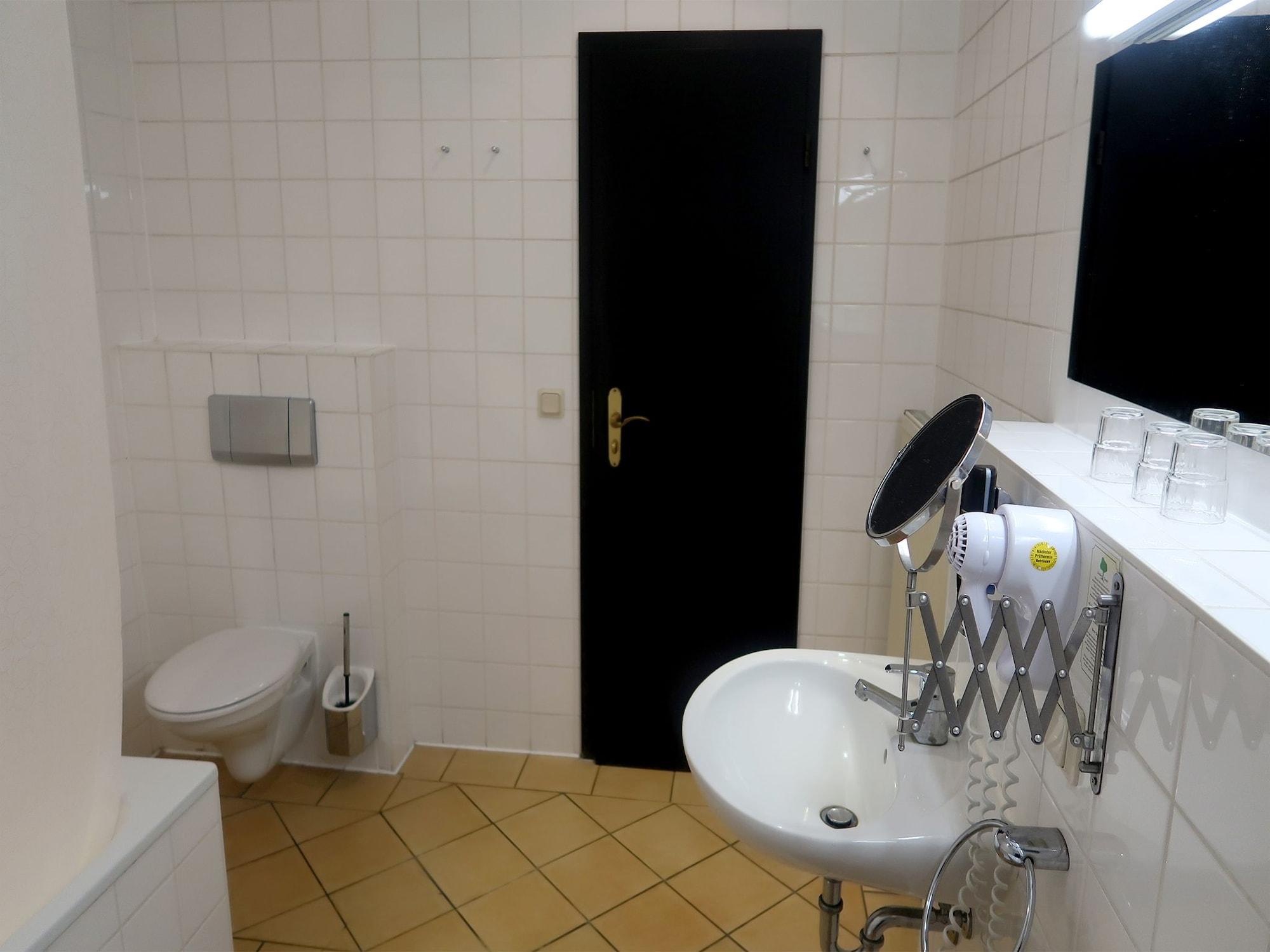 Hotel Adler Leipzig Extérieur photo